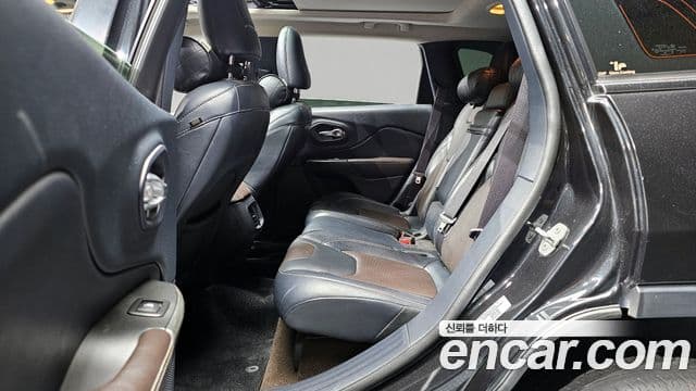 Jeep Cherokee(KL) 2.0 дизель Limited 4WD, 2015 12