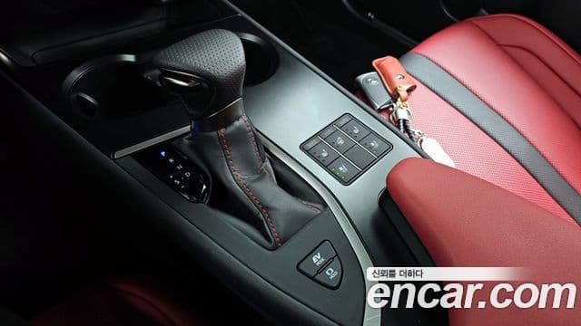 Lexus UX250h 2.0 F-Sport 2WD, 2024 9