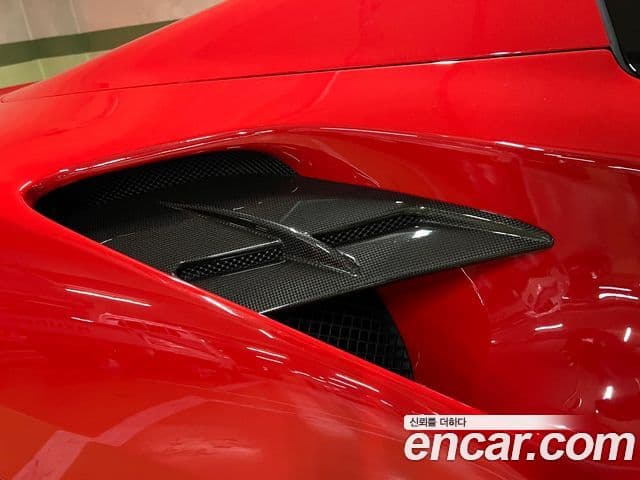 Ferrari 488 스파이더, 2018 13