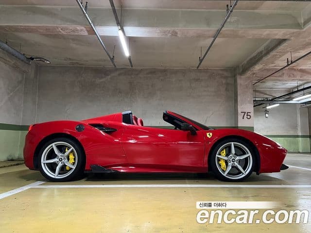 Ferrari 488 스파이더, 2018 15
