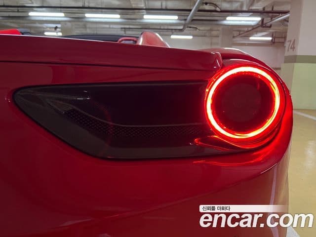 Ferrari 488 스파이더, 2018 16