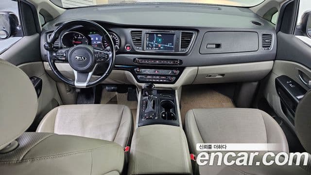 Kia All New Carnival Luxury, 2016 7