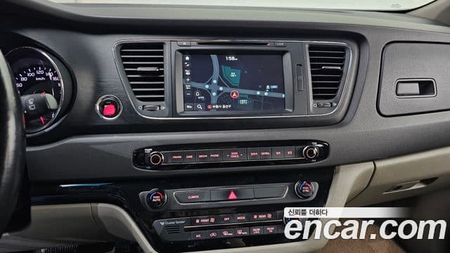 Kia All New Carnival Luxury, 2016 14