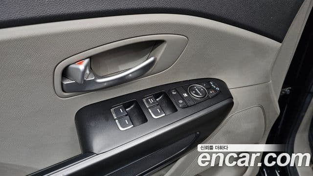 Kia All New Carnival Luxury, 2016 16