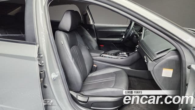 Hyundai Sonata гибрид (DN8) Family, 2021 11