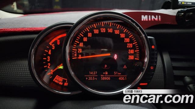 Mini Cooper D 3세대, 2016 8