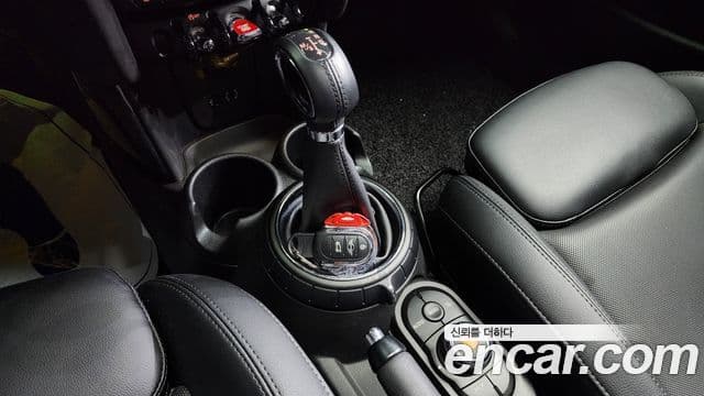 Mini Cooper D 3세대, 2016 9