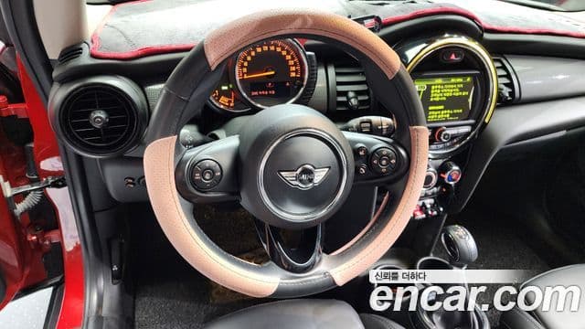 Mini Cooper D 3세대, 2016 13