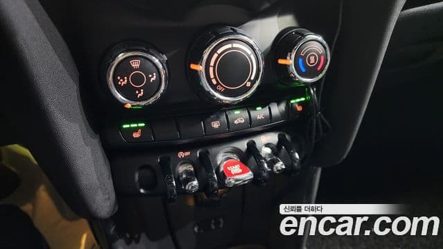 Mini Cooper D 3세대, 2016 18