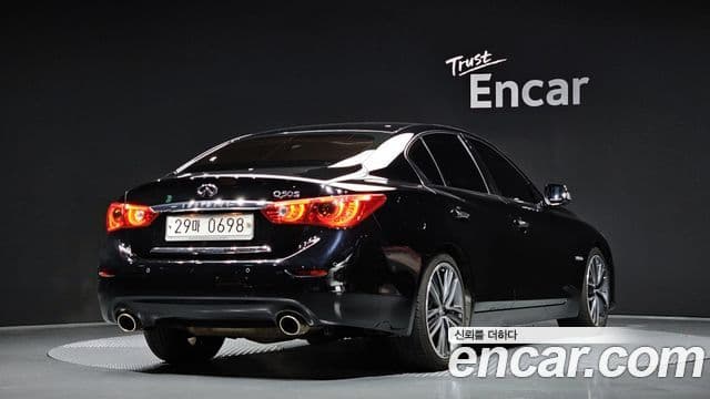 Infiniti Q50 3.5 гибрид high-tech, 2016 2