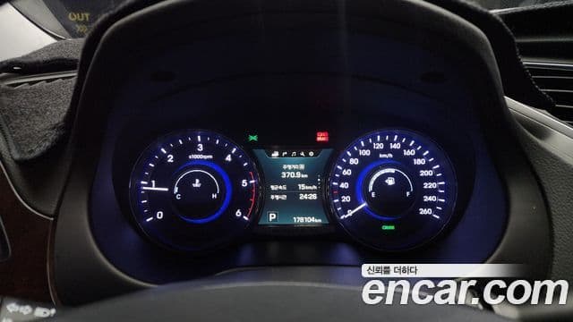 Hyundai Grandeur HG Premium, 2015 8