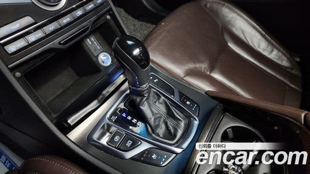 Hyundai Grandeur HG Premium, 2015 9