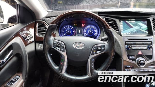 Hyundai Grandeur HG Premium, 2015 13