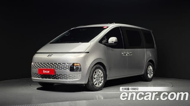 Hyundai Staria Modern, 2023 1