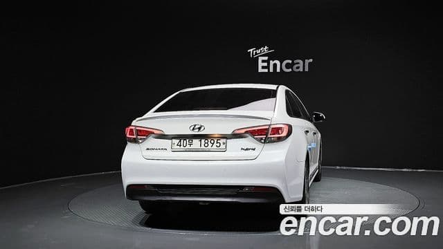 Hyundai LF Sonata гибрид Premium, 2015 4