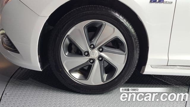 Hyundai LF Sonata гибрид Premium, 2015 все фото