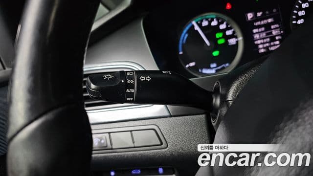 Hyundai LF Sonata гибрид Premium, 2015 16