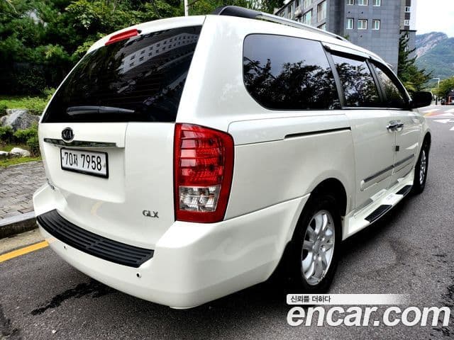 Kia Carnival R R Special, 2011 4