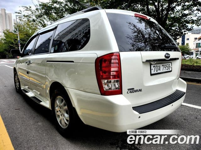 Kia Carnival R R Special, 2011 6