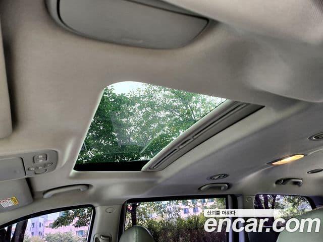 Kia Carnival R R Special, 2011 7