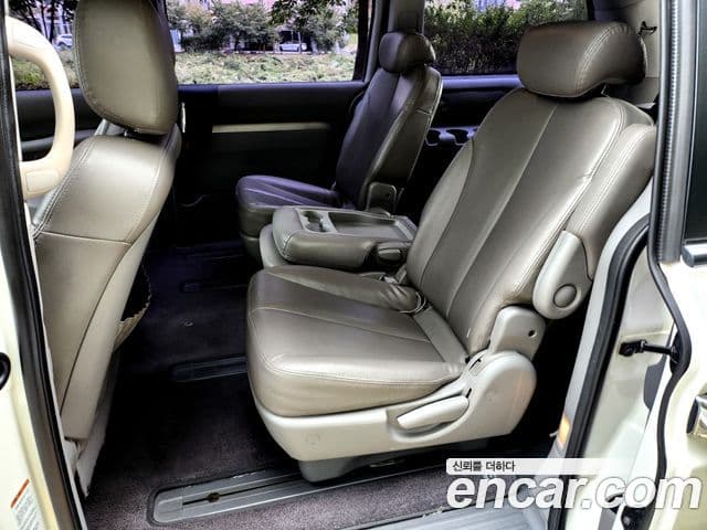 Kia Carnival R R Special, 2011 9