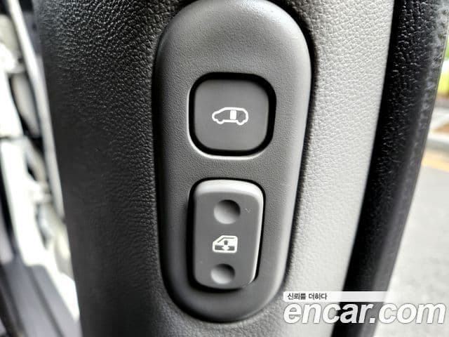 Kia Carnival R R Special, 2011 14