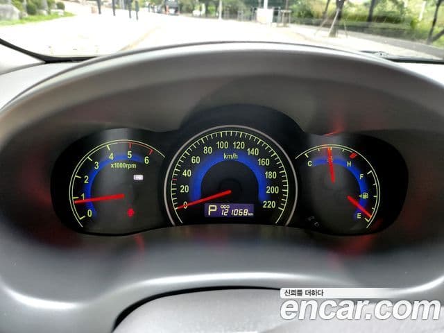 Kia Carnival R R Special, 2011 15