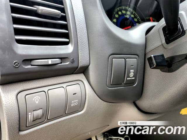 Kia Carnival R R Special, 2011 18