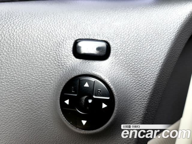 Kia Carnival R R Special, 2011 19