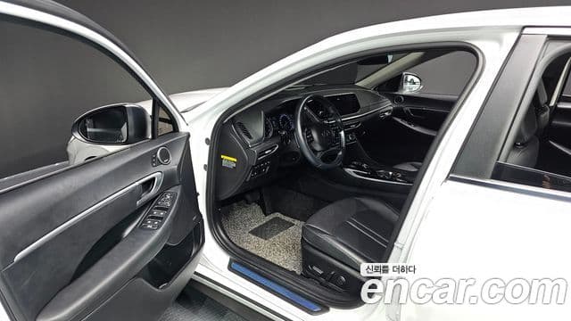 Hyundai Sonata (DN8) Premium Family, 2020 10