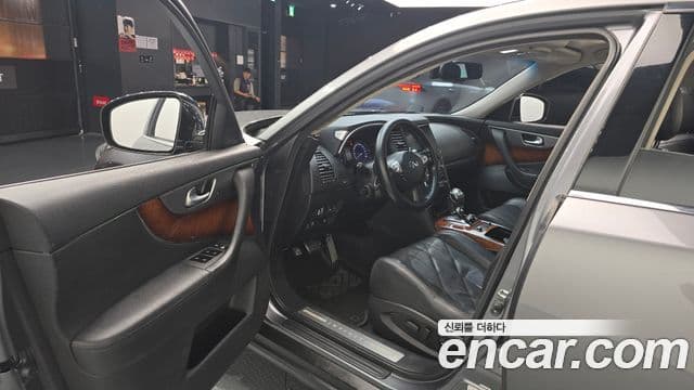 Infiniti FX30d S51, 2012 11