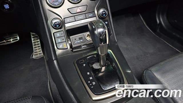 Hyundai The / новый New Genesis купе 200 турбо S, 2012 9