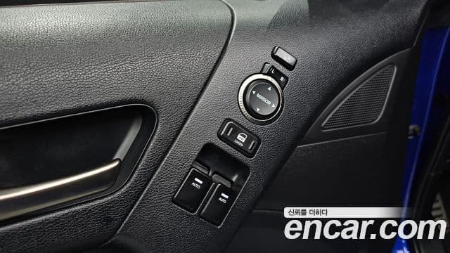 Hyundai The / новый New Genesis купе 200 турбо S, 2012 17