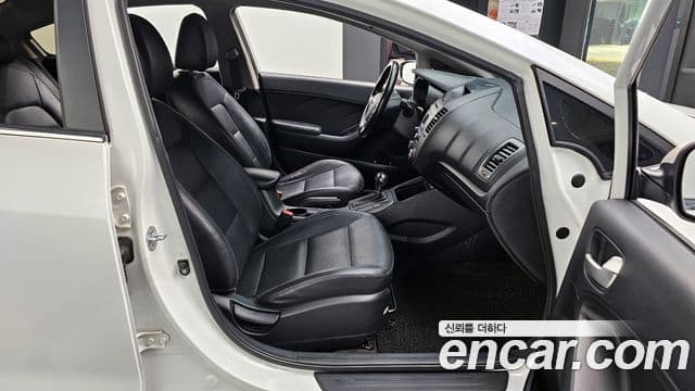 Kia K3 Trendy, 2013 11