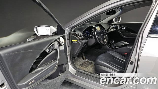 Hyundai Grandeur HG Luxury, 2012 11