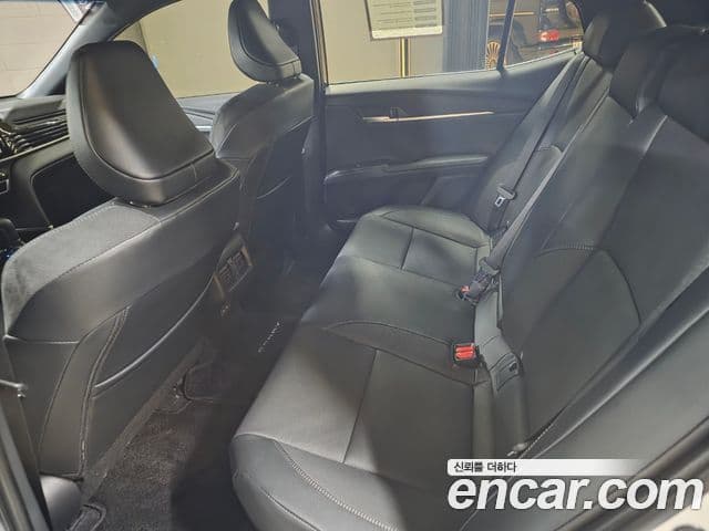 Toyota 캠리 (XV80) 2.5 XLE гибрид, 2025 6