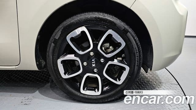 Kia The / новый New Ray Signature, 2021 все фото