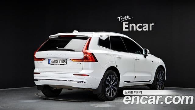 Volvo XC60 2세대 B5 Ultimate Bright, 2023 2