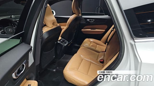 Volvo XC60 2세대 B5 Ultimate Bright, 2023 12