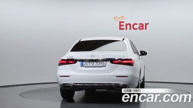Mercedes-Benz E-класс W213 Exclusive, 2023 4