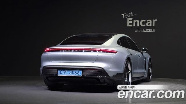 Porsche 타이칸 турбо, 2021 4