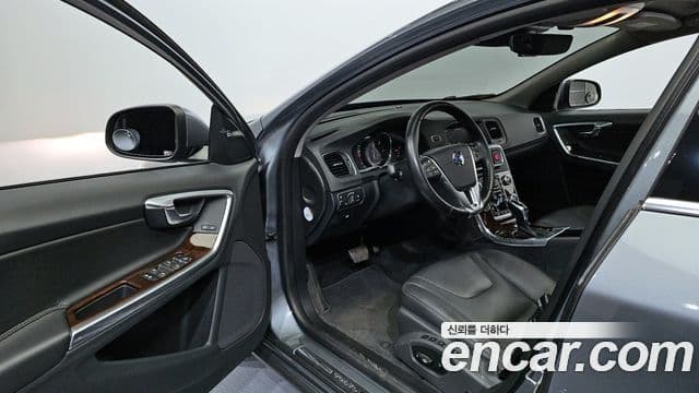 Volvo S60 2세대, 2018 10