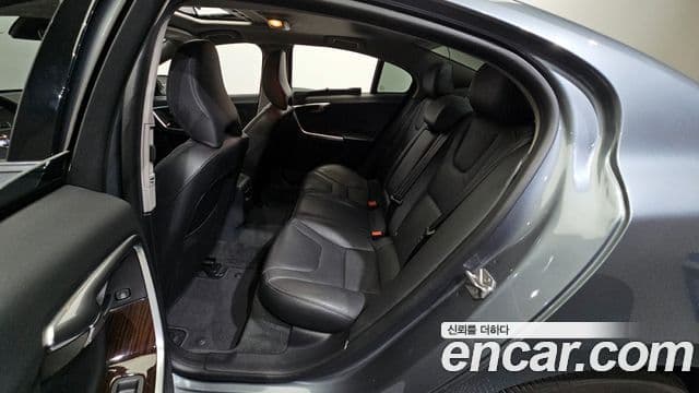 Volvo S60 2세대, 2018 11