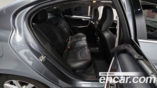 Volvo S60 2세대, 2018 12