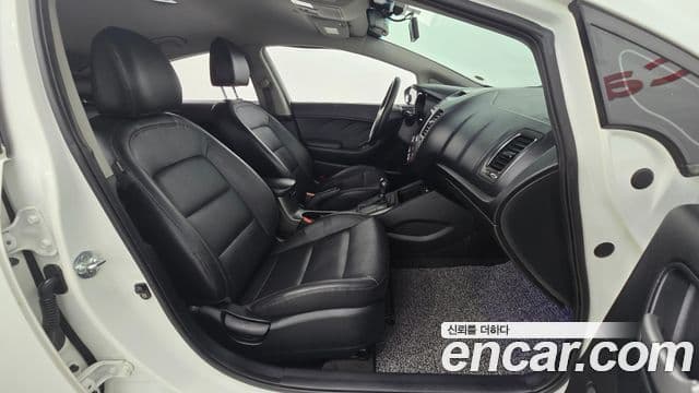 Kia K3 Trendy, 2013 11