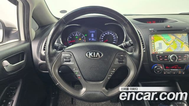 Kia K3 Trendy, 2013 13