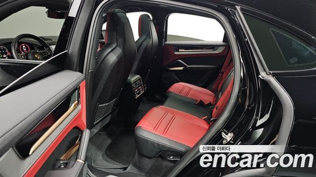 Porsche Cayenne (PO536) 3.0 купе, 2024 16