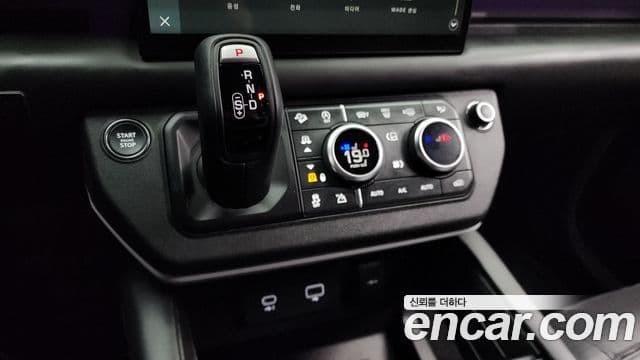 Land Rover Defender (L663) 130 D300 X-Dynamic HSE, 2024 9