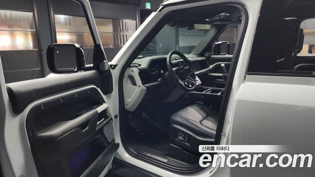 Land Rover Defender (L663) 130 D300 X-Dynamic HSE, 2024 10