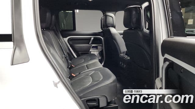 Land Rover Defender (L663) 130 D300 X-Dynamic HSE, 2024 12